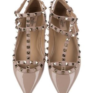 Valentino Garavani Nude Patent Leather Rockstud Flats